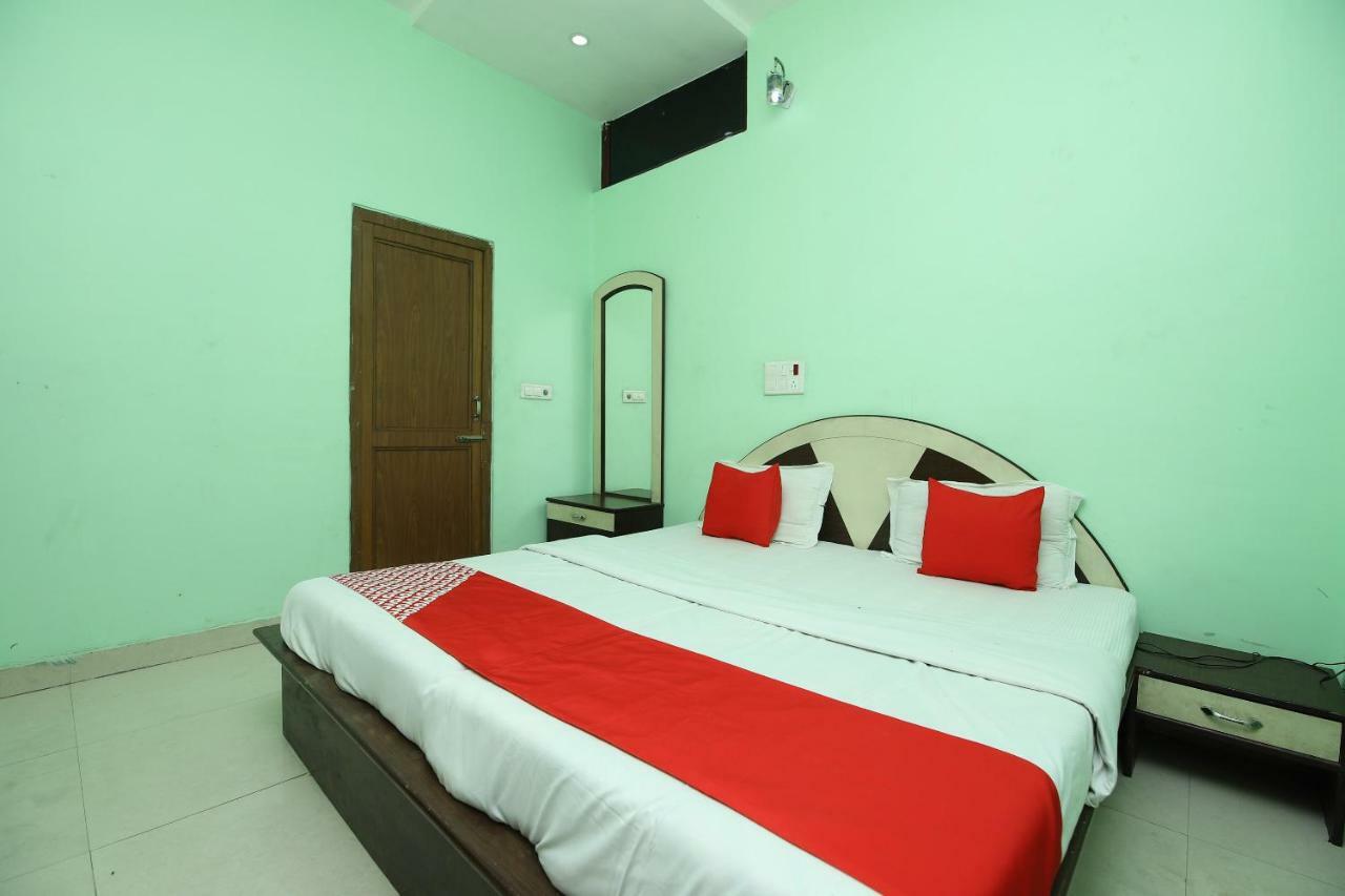 Hotel Deep Palace Jind ภายนอก รูปภาพ